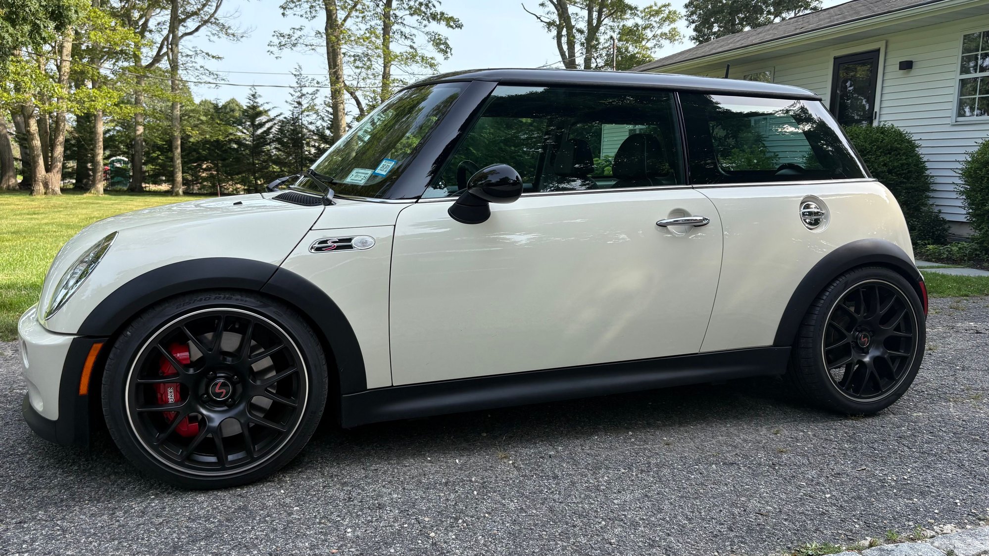Wheels and Tires/Axles - Mint 18” 4x100 8j with staggered Pirelli tires - Used - -1 to 2026  All Models - Southampton, NY 11968, United States