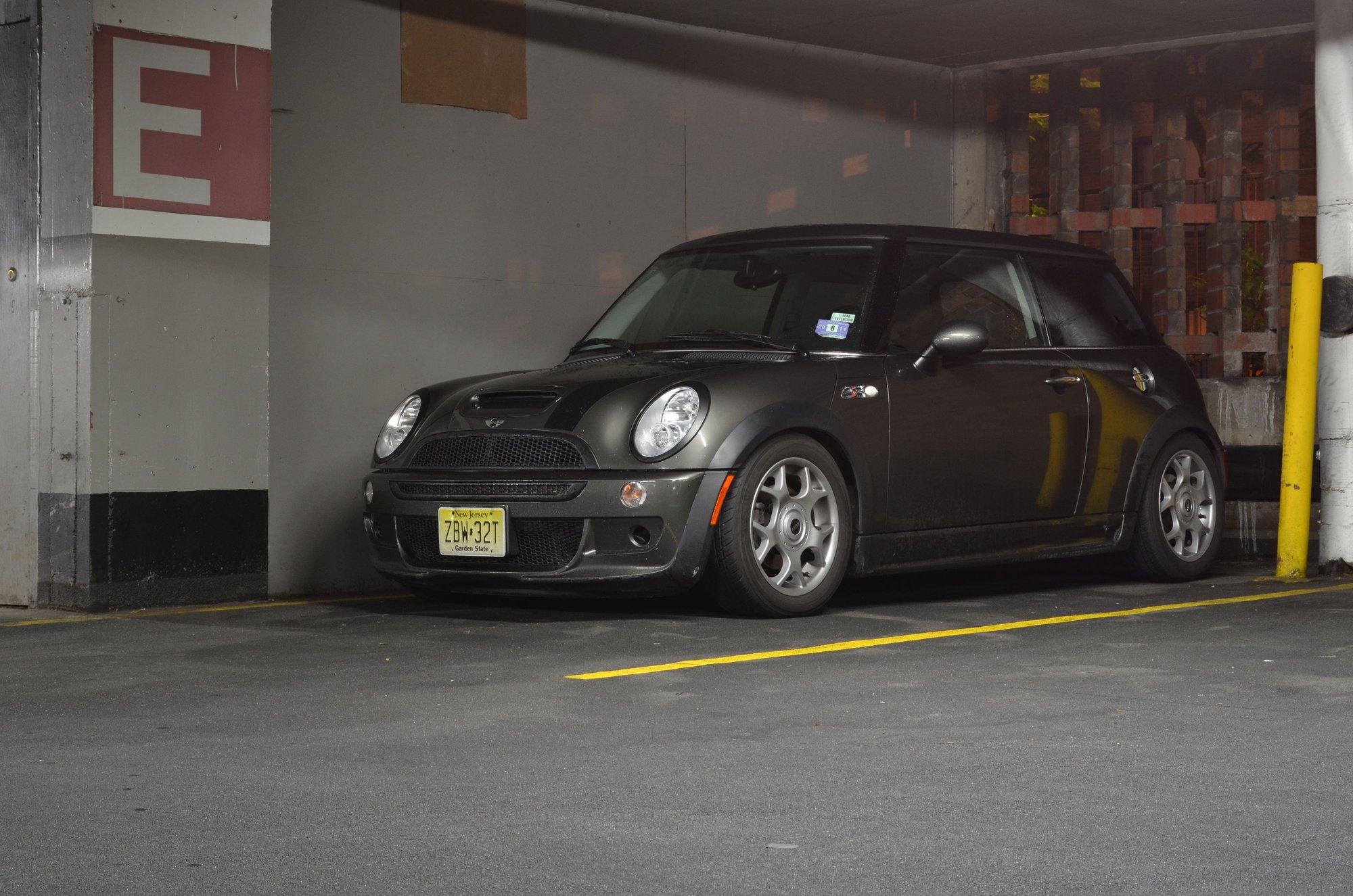 2006 Mini R53: "Mk I" Mini Cooper S - Must sell by 2/21/22 - 2006 S with blown engine. The rest is in great shape. - Used - VIN WMWRE33556TL23787 - 4 cyl - 2WD - Manual - Coupe - Gray - Philadelphia, PA 19127, United States