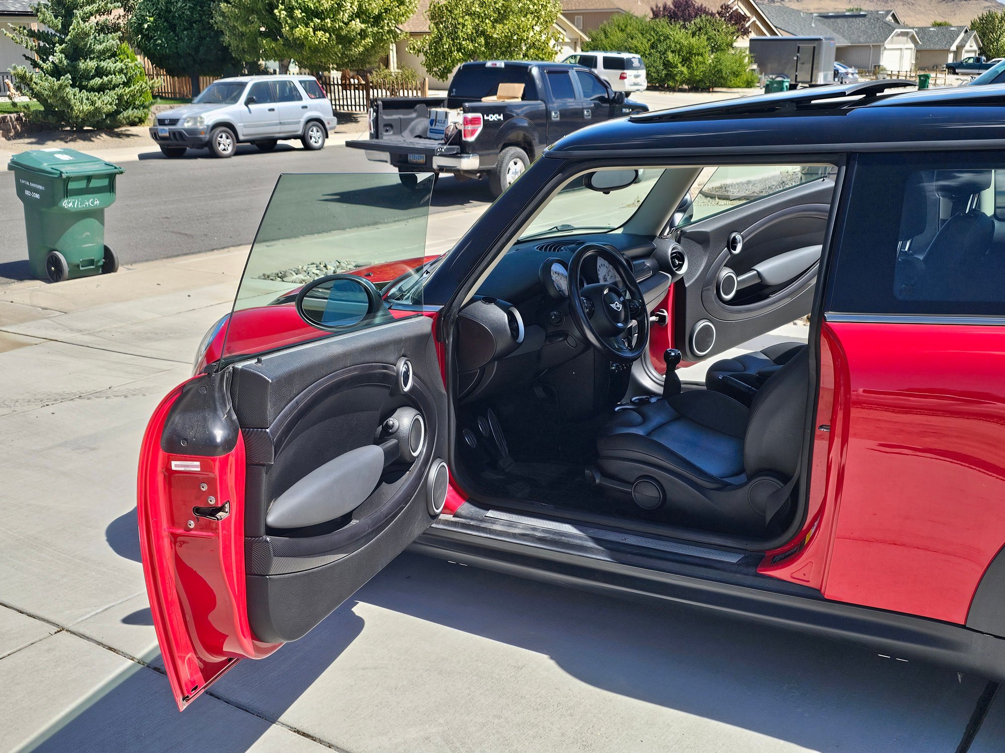 2012 Mini R56: "Mk II" Mini Hatch/Hardtop range - 2012 R56 S 6 speed manual - Used - VIN WMWSV3C54CTY28166 - 101,000 Miles - 4 cyl - 2WD - Manual - Hatchback - Red - Carson City, NV 89701, United States
