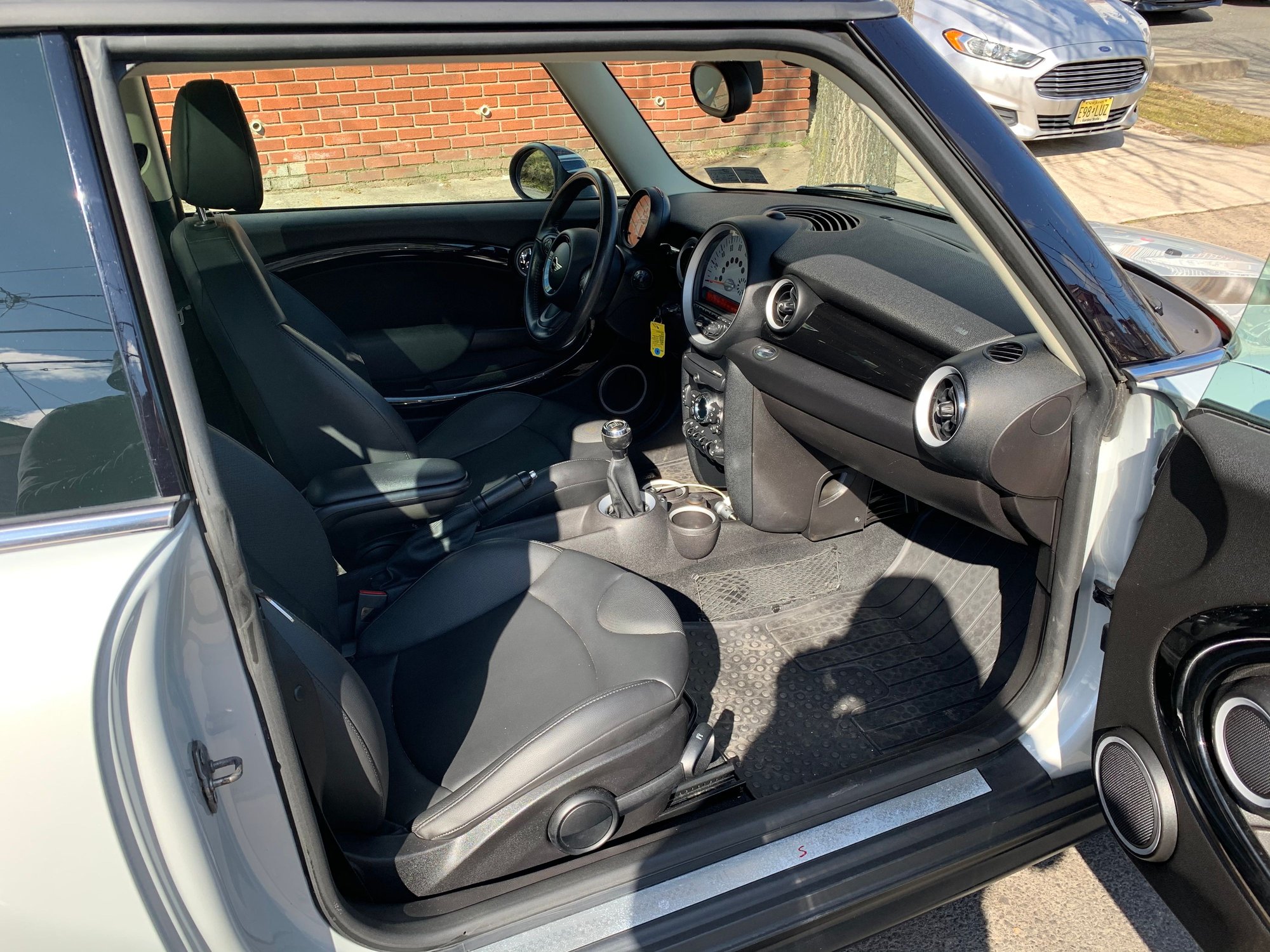 2013 Mini Cooper - Mini Cooper s 2013 45k miles - Used - VIN WMWSV3C52DT477484 - 52,000 Miles - 4 cyl - 2WD - Manual - Coupe - Gray - Elizabeth, NJ 07201, United States