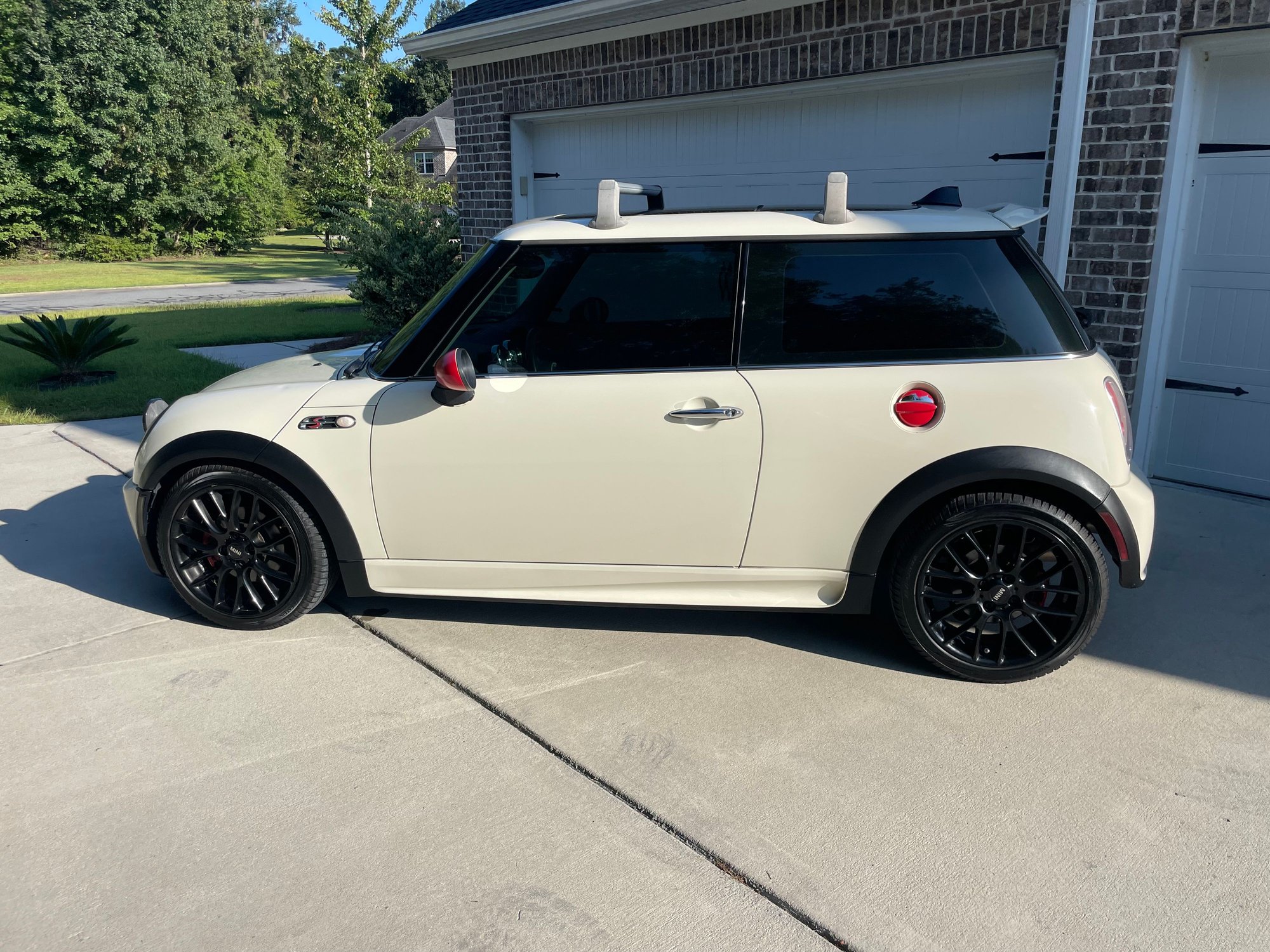 2005 Mini R53: "Mk I" Mini Cooper S - 2005 r53s - Used - VIN WMWRE33535TG98143 - 4 cyl - 2WD - Automatic - Hatchback - White - Savannah, GA 31406, United States