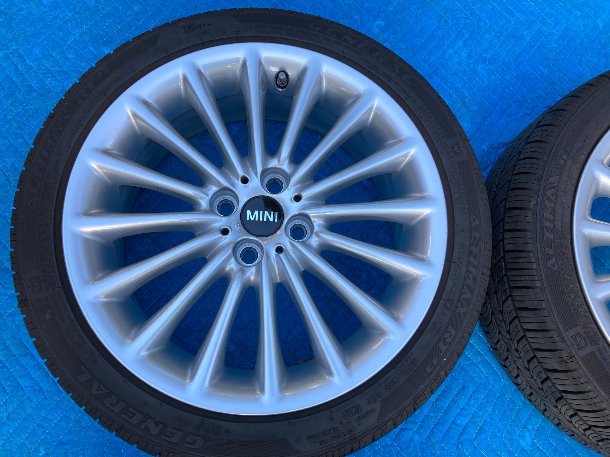Wheels and Tires/Axles - A Real Sweet Deal on OEM Wheels and Tires! - Used - 2007 to 2014 Mini R55: "Mk II" Mini Clubman - Bolton, MA 01740, United States