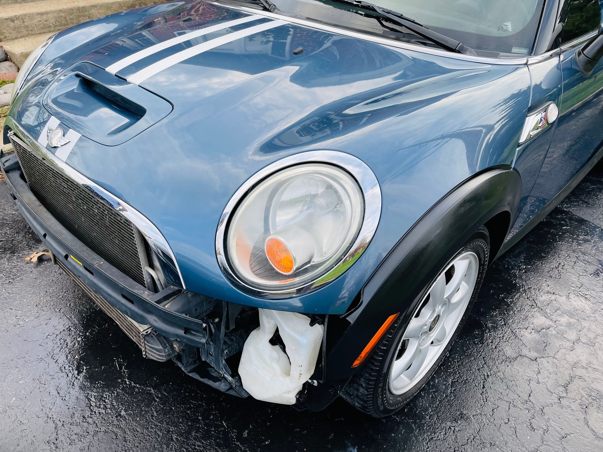 2010 Mini Cooper - Used 2010 Mini Cooper for sale - Mechanics Special - Used - VIN WMWMF7C59ATW89372 - 88,543 Miles - 4 cyl - 2WD - Automatic - Coupe - Blue - St. Louis, MO 63125, United States