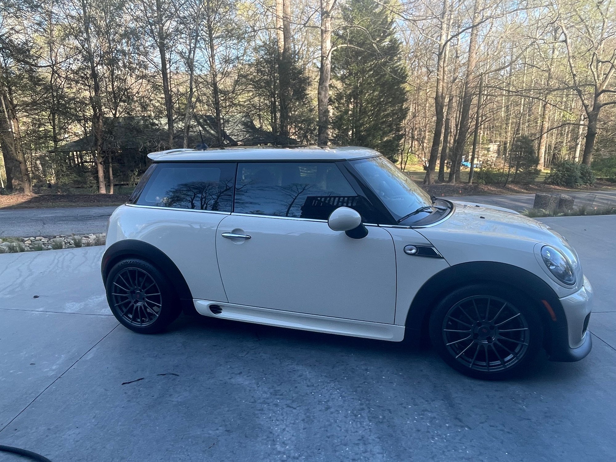 2013 Mini R56: "Mk II" Mini Hatch/Hardtop range - 2013 Mini Cooper S - Used - VIN WMWSV3C53DT475680 - 34,500 Miles - Manual - Marietta, SC 29661, United States