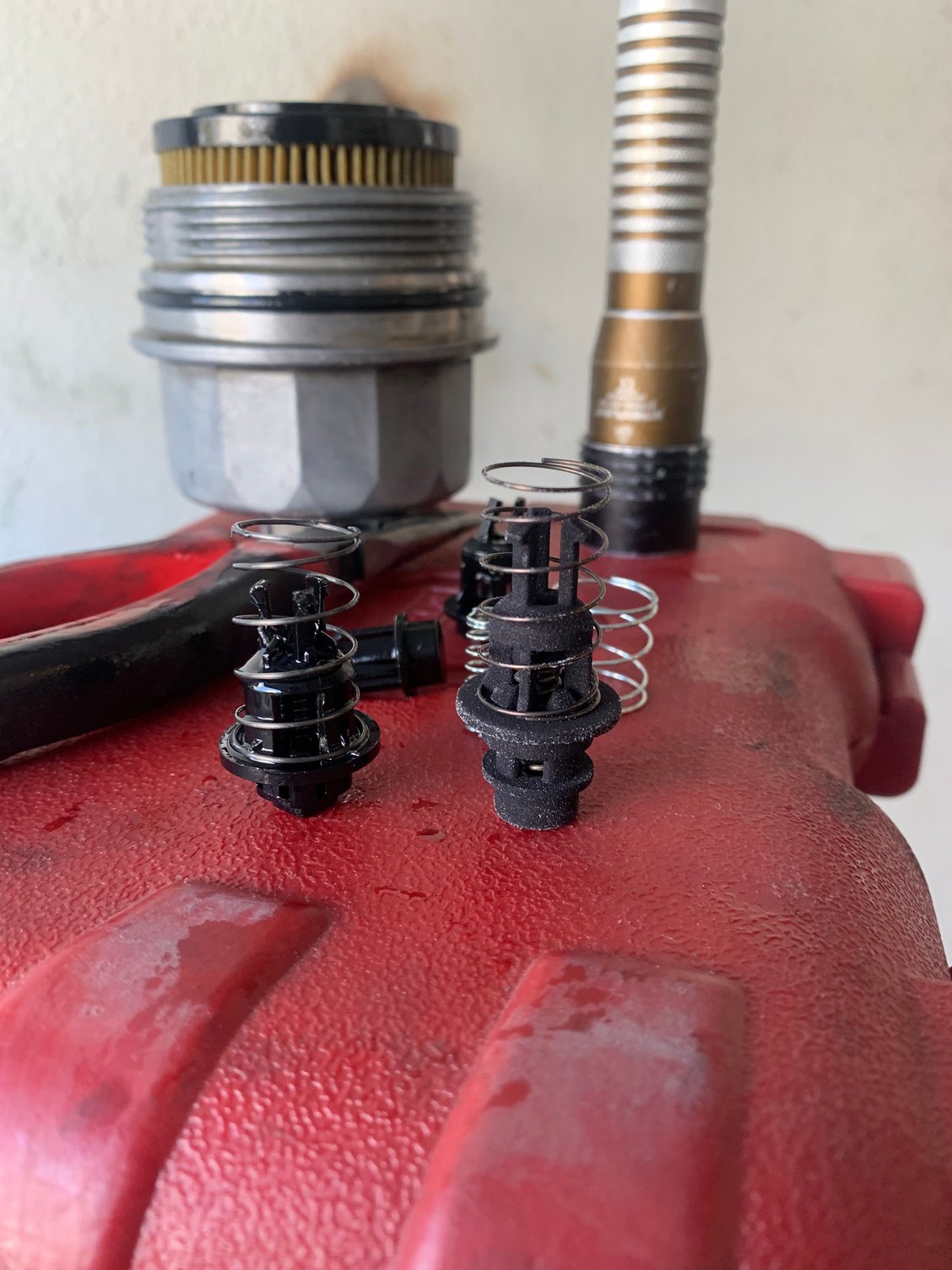 R50/R53 Oil drain back plunger North American Motoring