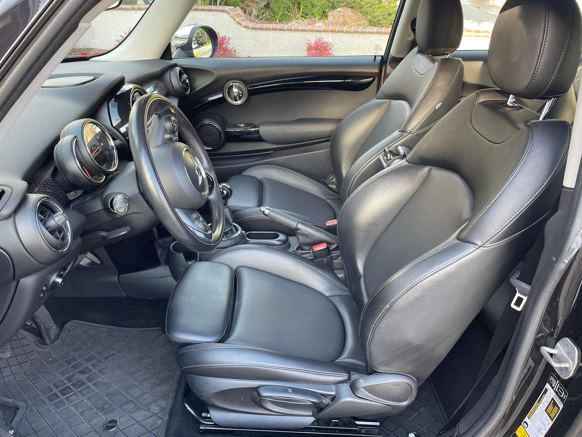 2014 Mini F56: Mini Hatch/Hardtop - 2014 Mini Cooper S - Used - VIN wmwxm7c59et970371 - 110,480 Miles - 4 cyl - 2WD - Manual - Coupe - Black - San Jose, CA 95120, United States