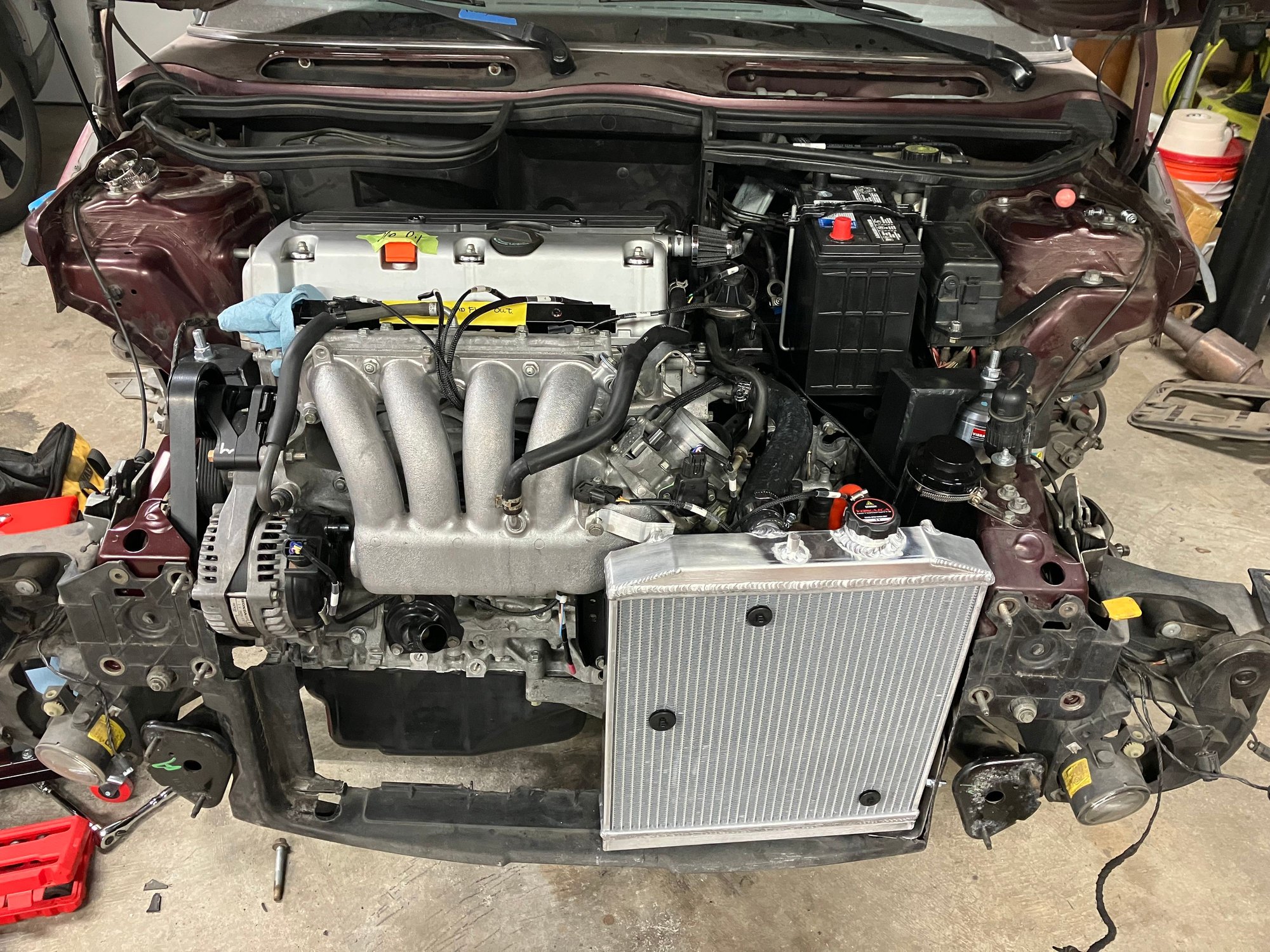This is how I have the Yonaka rad situated. I have the radiator fan directly mounted to the back of the radiator as the supplied fan shroud is too big to fit. Now for everyone�s favorite part! The wiring!! Yaaayy