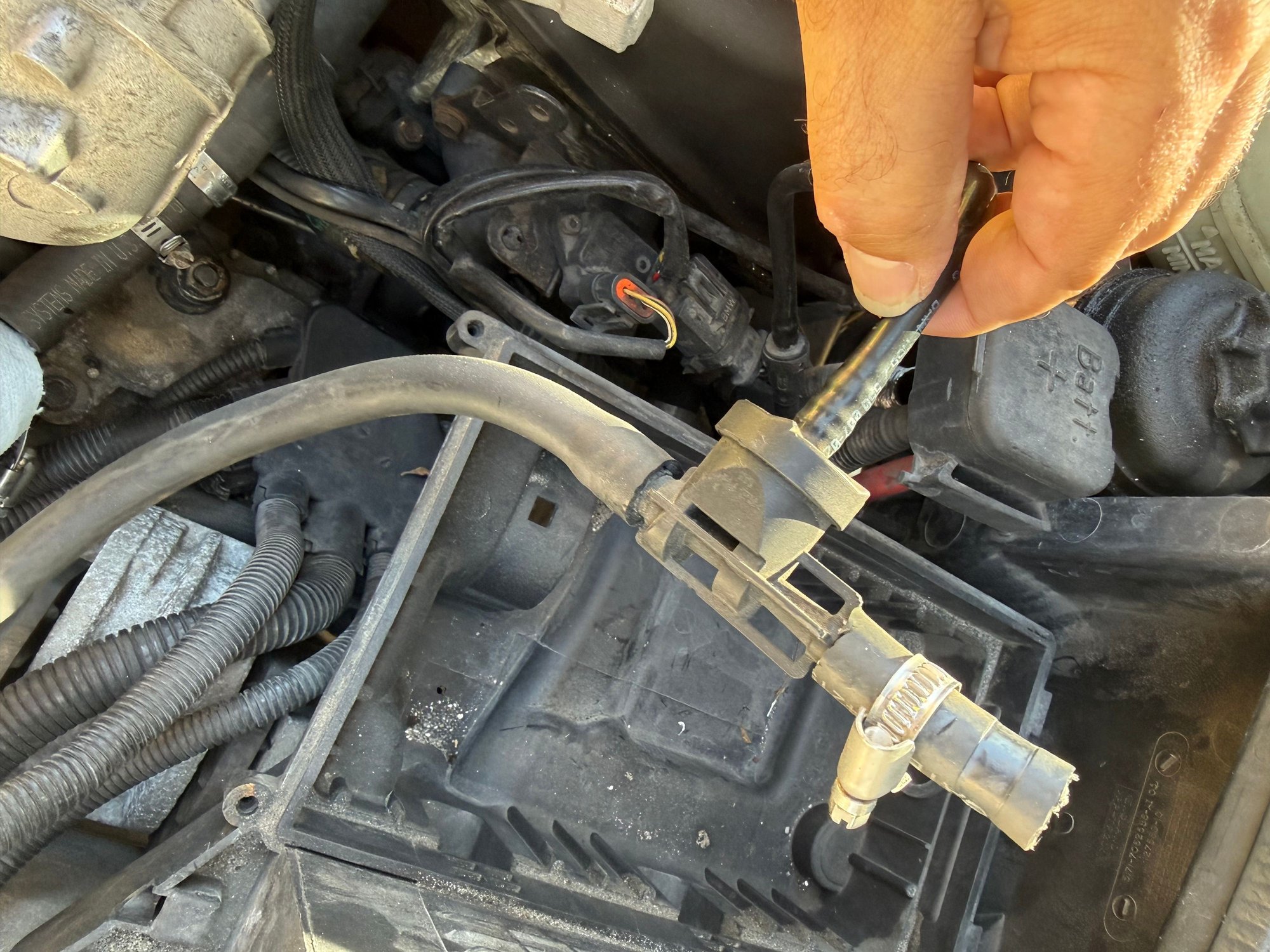This is the upper connection to the air hose