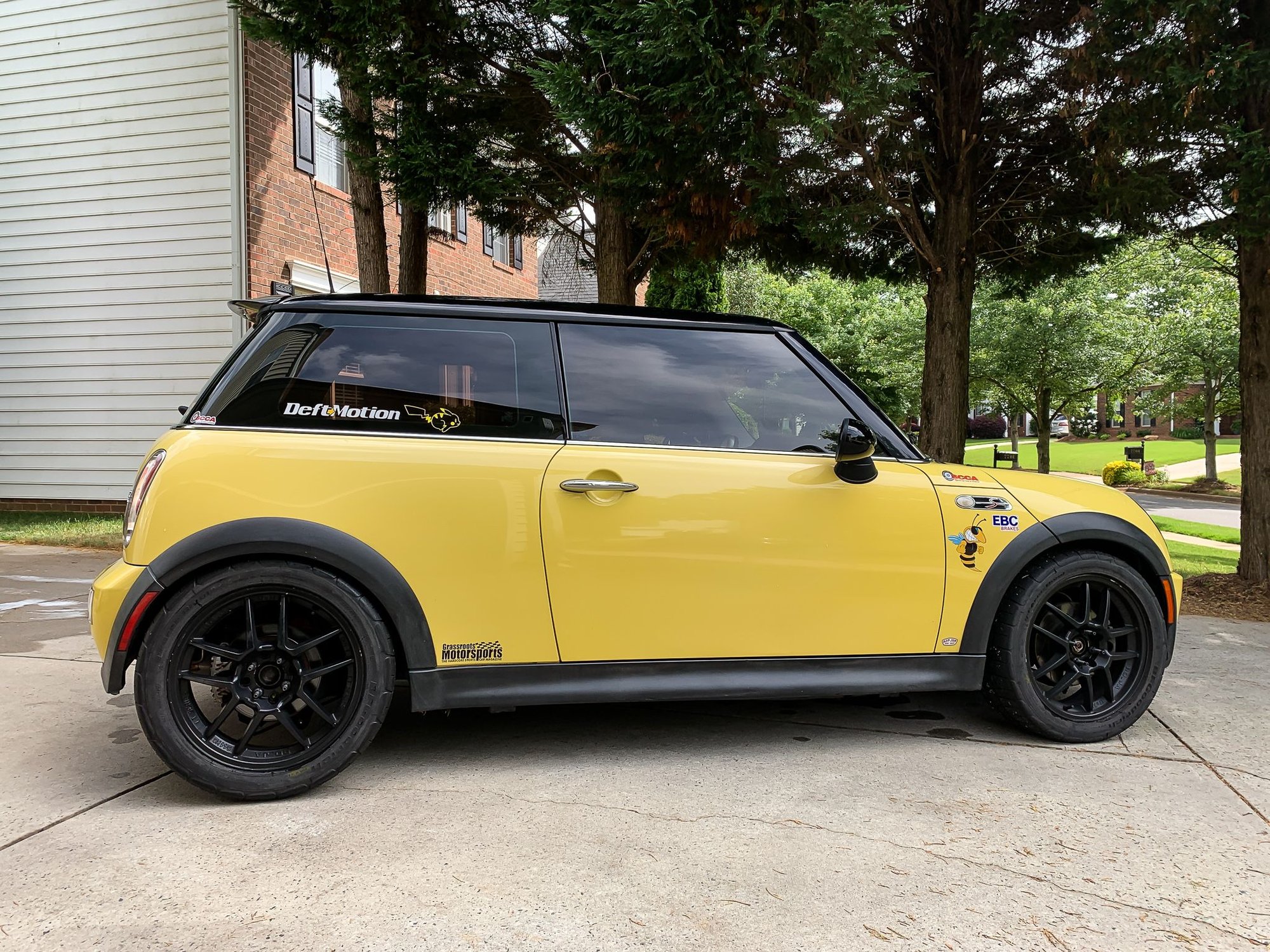 2005 Mini R53: "Mk I" Mini Cooper S - 2005 MINI Cooper S, AutoX car - Used - VIN WMWRE33515TG97363 - 151,464 Miles - 4 cyl - 2WD - Manual - Hatchback - Yellow - Huntersville, NC 28078, United States