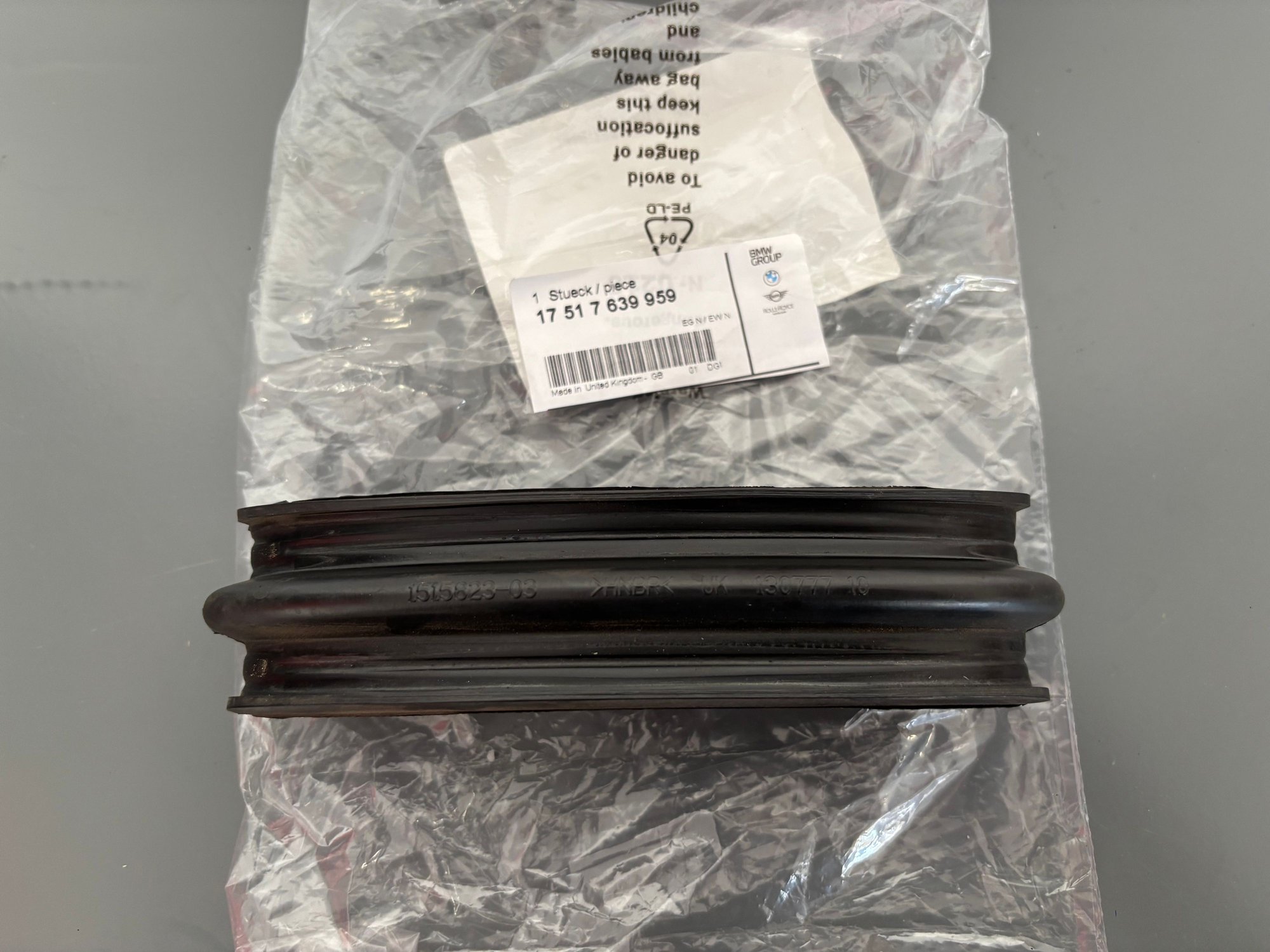 Engine - Intake/Fuel - GENUINE MINI Cooper S Air Intake  Intercooler Boots - Used - 2002 to 2008 Mini Cooper - Cedar Park, TX 78641, United States