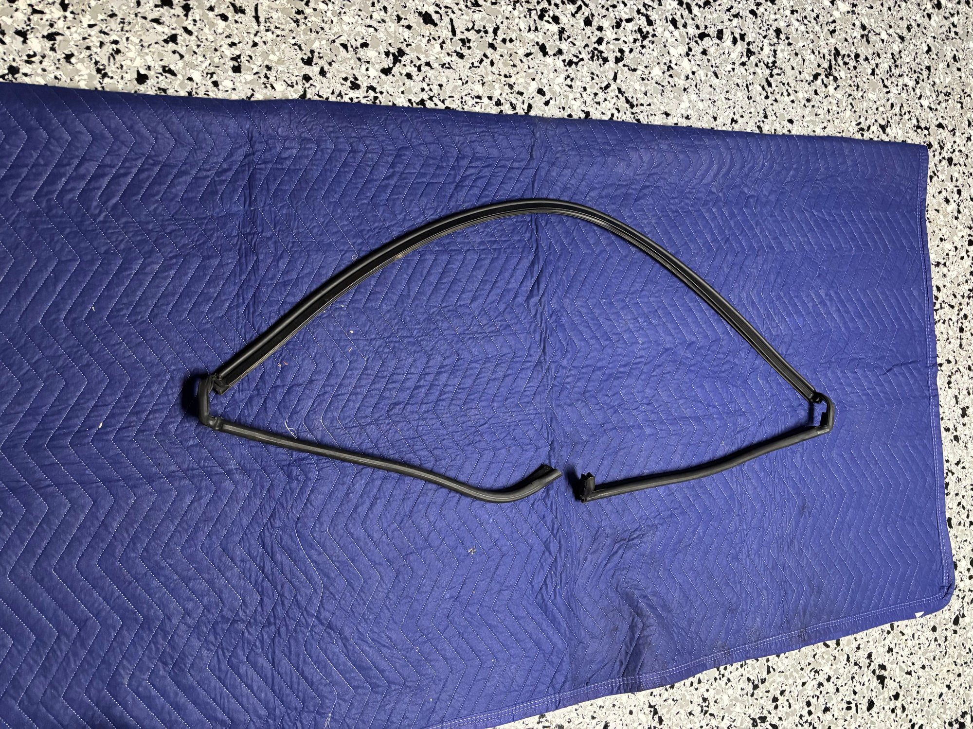Miscellaneous - GENUINE MINI Trunk Lid / Cowl Seals - Used - 2002 to 2011 Mini Cooper - Cedar Park, TX 78641, United States