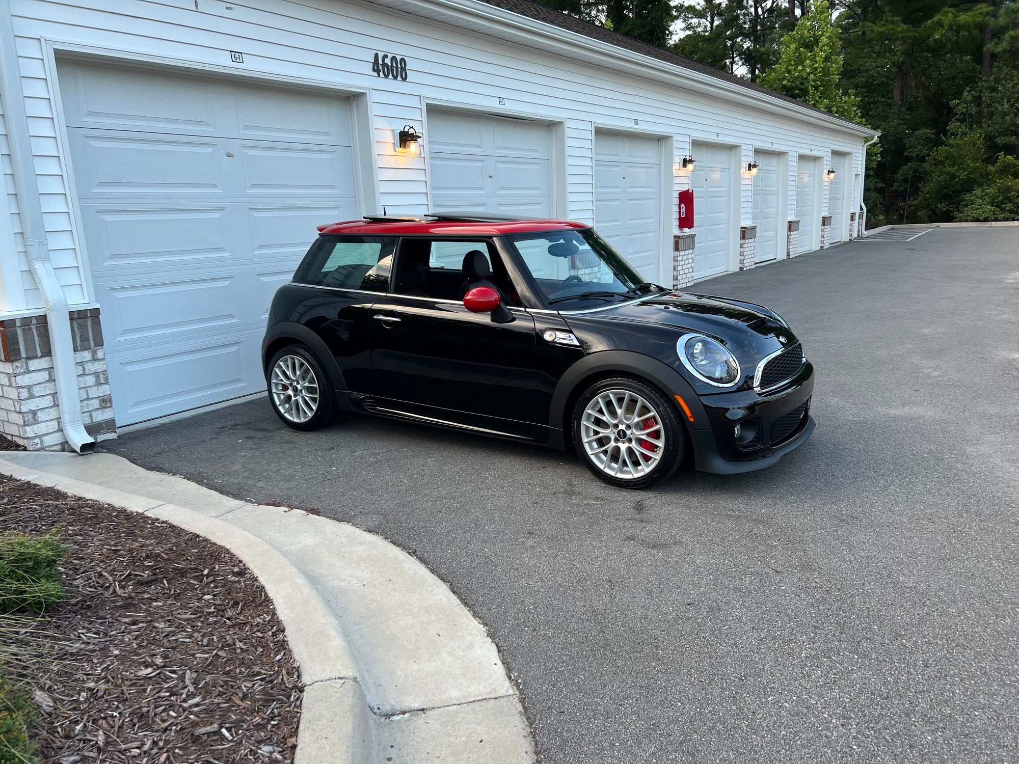 2013 Mini R56: "Mk II" Mini Hatch/Hardtop range - 2013 JCW Low Miles - Used - VIN WMWSU9C50DT384873 - 31,613 Miles - 4 cyl - 2WD - Manual - Hatchback - Black - Wilmington, NC 28411, United States