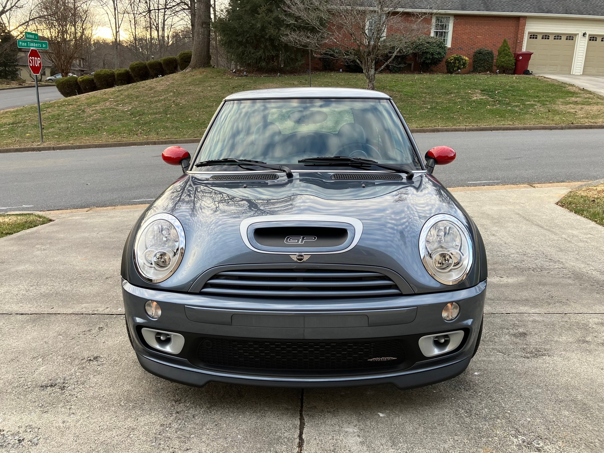 2006 Mini R53: "Mk I" Mini Cooper S - Collector-quality 2006 MINI Cooper S JCW GP - Used - VIN WMWRE93536YB72358 - 320 Miles - Manual - Hatchback - Johnson City, TN 37604, United States