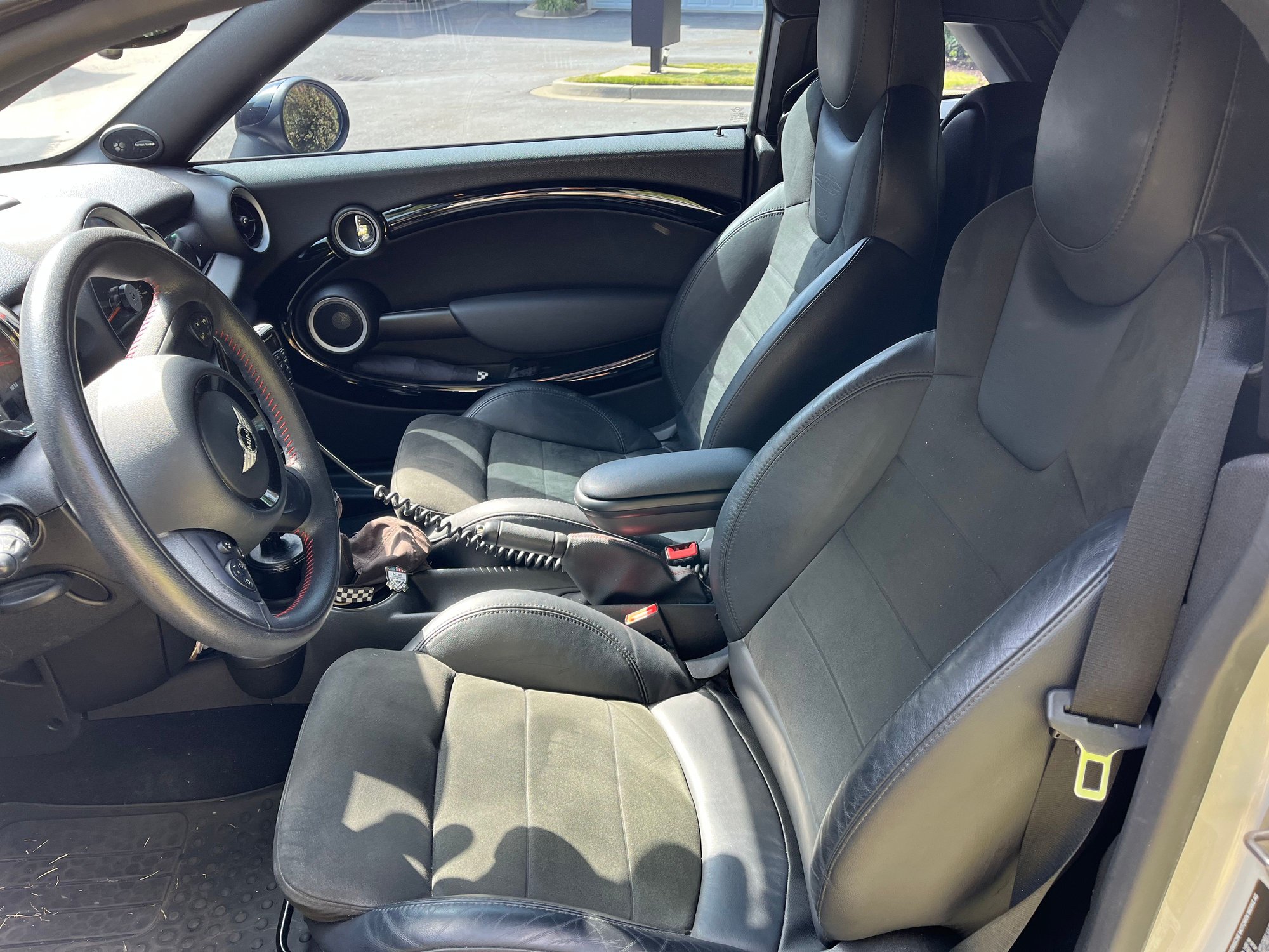 2014 Mini R58: Coupe - FS '14 JCW Coupe $18K - Used - VIN WMWSX9C55ET655256 - 76,000 Miles - 4 cyl - 2WD - Manual - Coupe - White - Greenville, SC 29601, United States