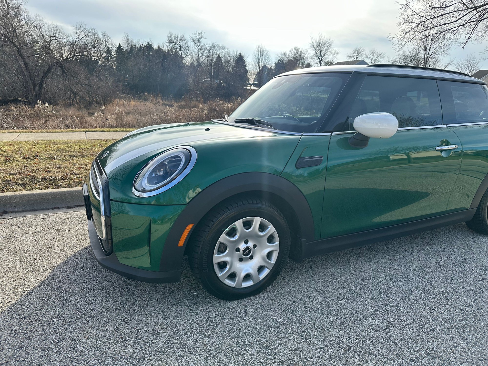 2024 Mini F56: Mini Hatch/Hardtop - 2024 Mini Cooper Hardtop 3-door 6spd - Green on Tan with Low Miles! - Used - VIN WMW33DH08R2U53099 - 12,900 Miles - 3 cyl - 2WD - Manual - Hatchback - Other - Madison, WI 53705, United States