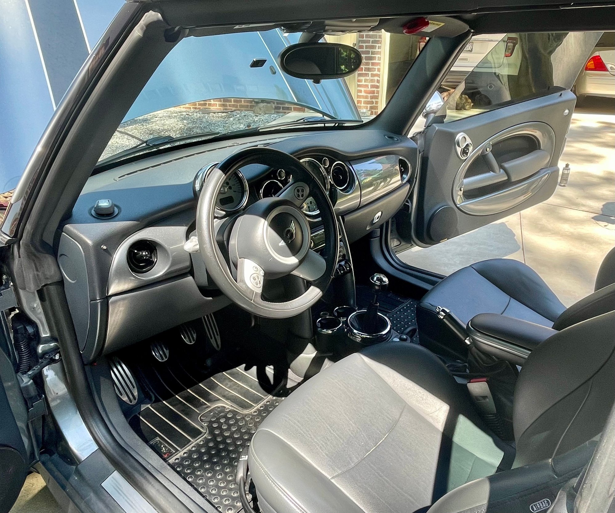 2007 Mini R52: "Mk I" Mini Convertible - 2007 Mini Cooper S - Used - VIN WMWRH33557TJ44951 - 4 cyl - 2WD - Manual - Convertible - Gray - Hickory, NC 28602, United States