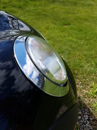 Right headlight which seems "ok" to me. For comparisan.