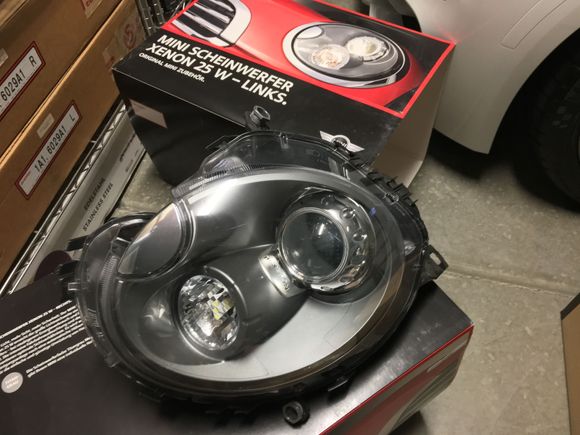 Left headlight