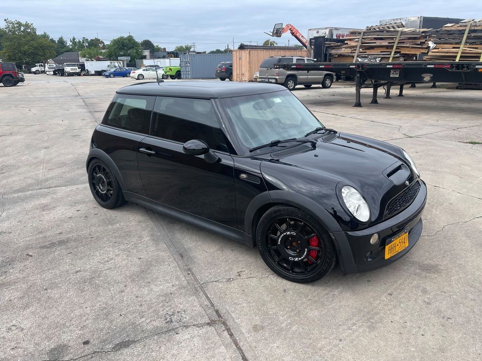 2005 Mini R53: "Mk I" Mini Cooper S - 2005 Mini Cooper S 6spd, heavily modified and extensively maintained. - Used - VIN WMWRE33435TD94429 - 130,002 Miles - 4 cyl - 2WD - Manual - Hatchback - Black - Queens, NY 11379, United States