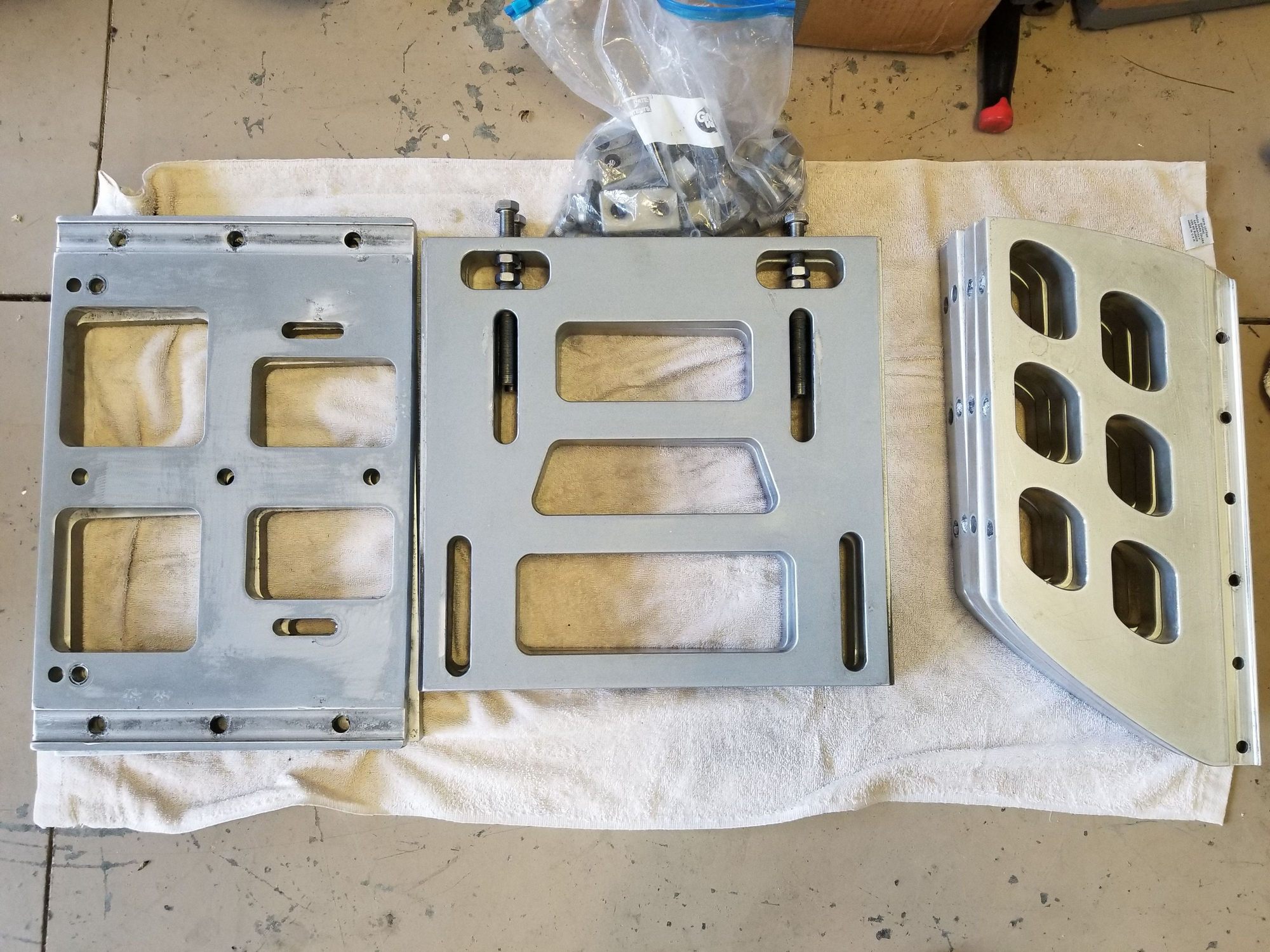 Pair of Aluminum 8in Setback Outboard Brackets Jack Plates