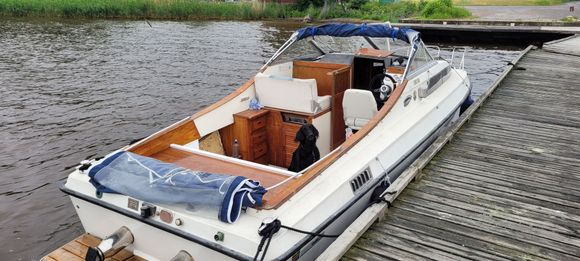 Smuggler 28 Cabin