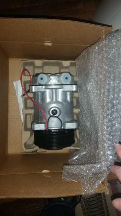 Ditching the old pancake r4 compressor for this new sanden 508 7 piston job, hopefully i can hang meat in the cab when its running