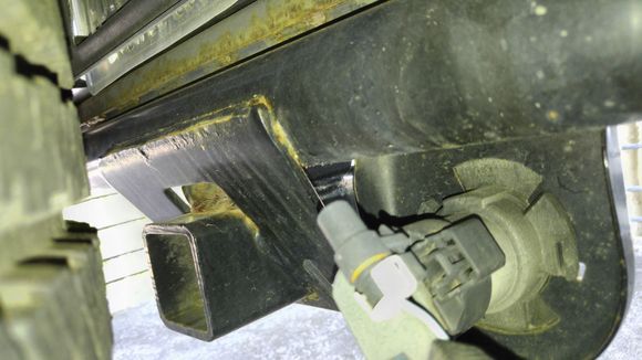 2005 GMC Sierra 1500 VHO 6.0L, hookup, I think I need the ball or some other named device to tow a trailer