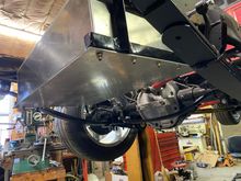 I decided to add a skid-plate, to protect the fuel celll from famage.