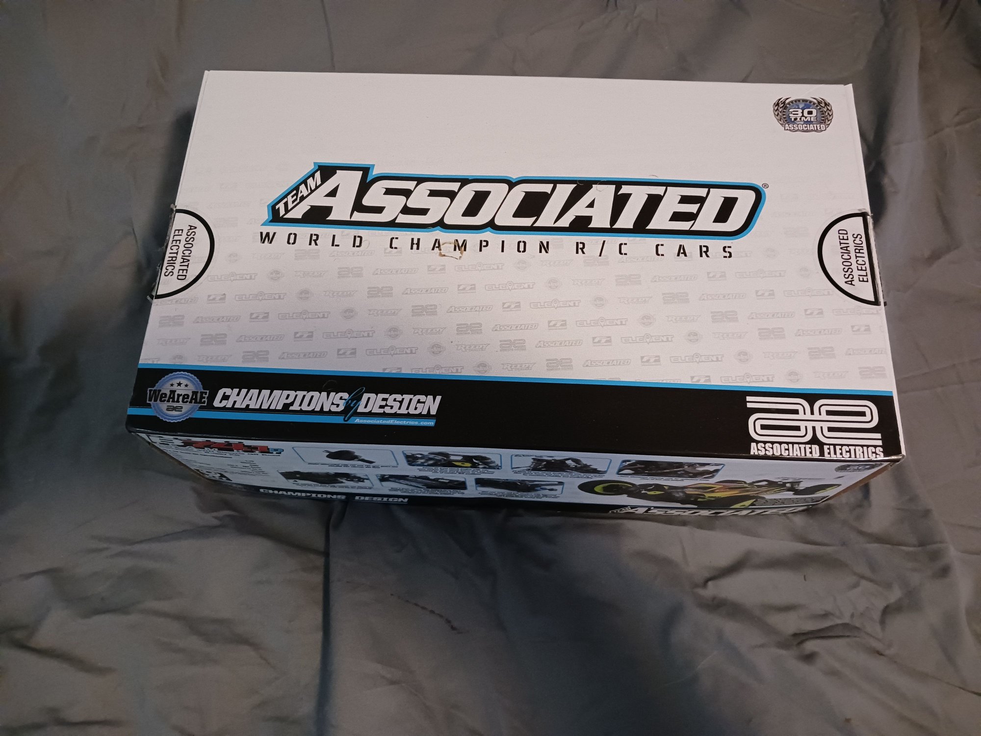 Team Associated Pit Mat, 2023