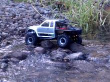 Fininally had time to run my scx10 in the stream in my valley