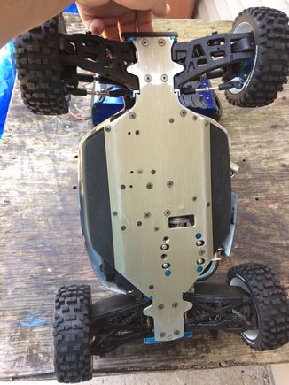 Bottom of RC8.2 chassis