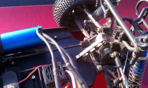Tlr tuning kit aluminum rear chassis brace