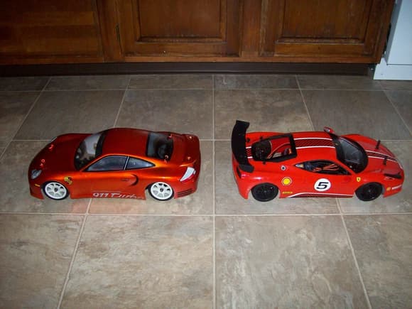 Porsche 911 Turbo vs Ferrari 458