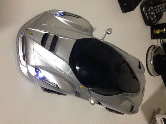 LaFerrari Silver (01)