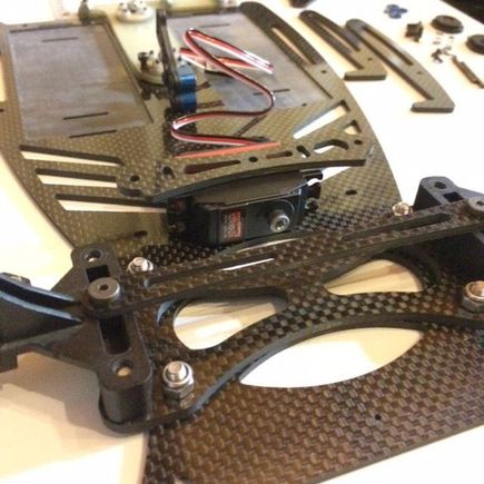 floating servo mount