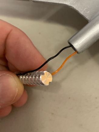 Nav light assembly with grooves