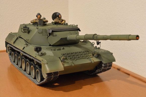 Tamiya Leopard 1A4 1/16.