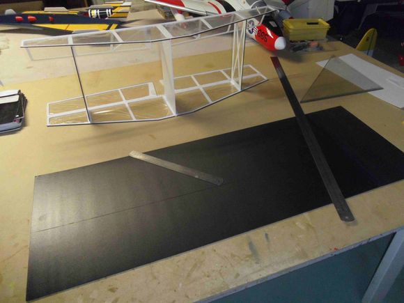 Another B&W combo in reverse.