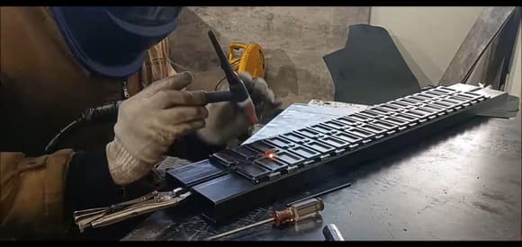 Start welding while adjusting spacing