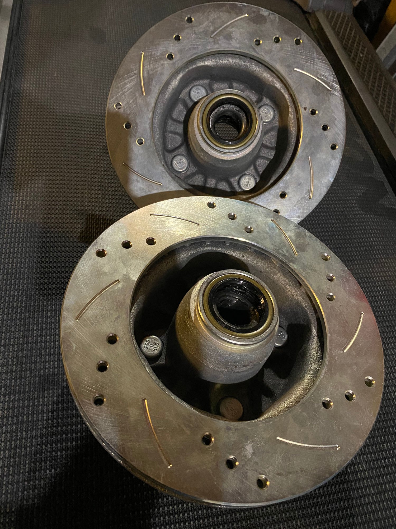 Brakes - FB gslse crossed-drilled/ slotted rotors - Used - 1979 to 1985 Mazda RX-7 - Smiths Falls, ON K7A5J4, Canada