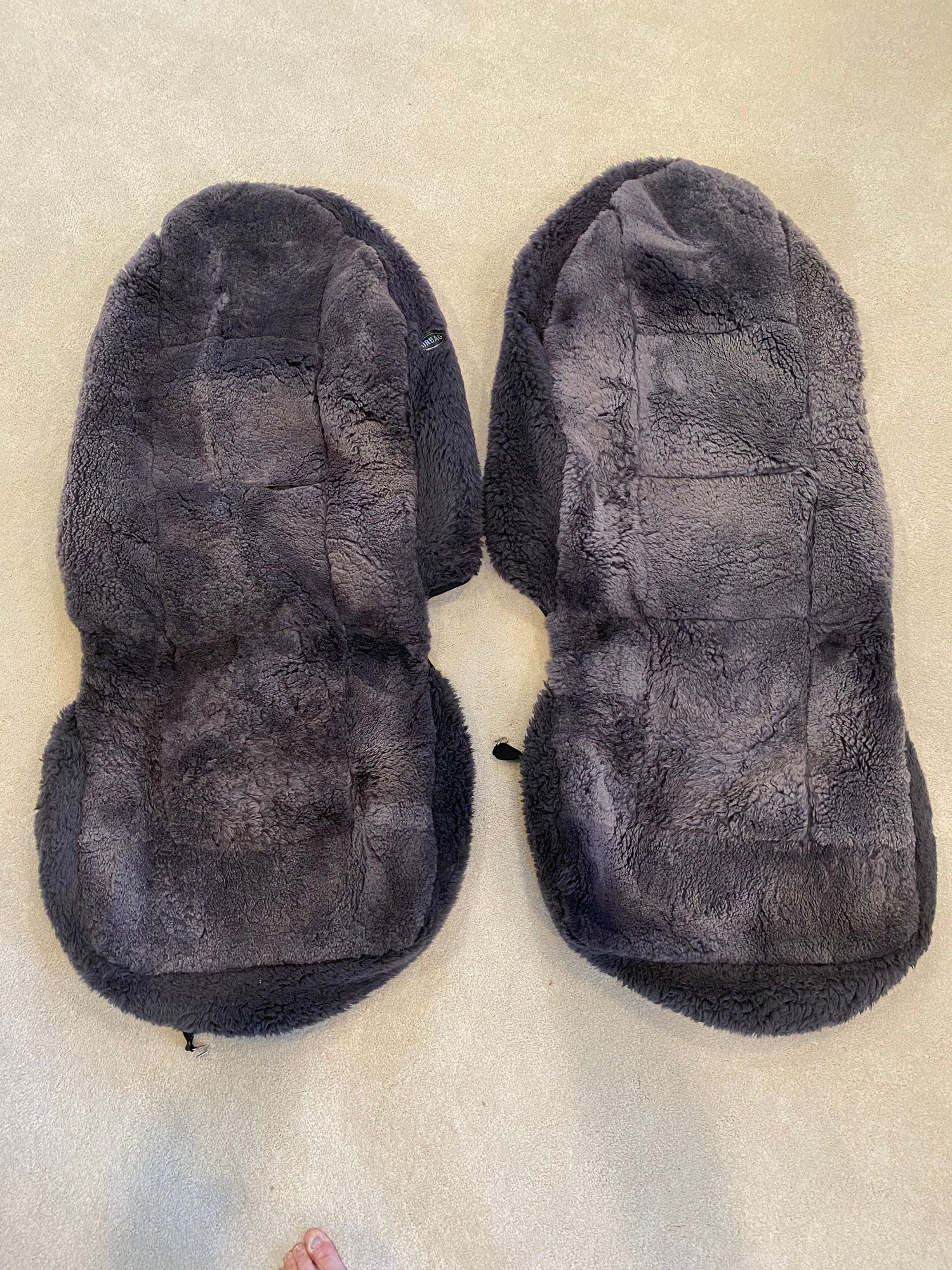 Interior/Upholstery - Seat Covers (Dark Gray, Fuzzy) - Used - 1993 to 1995 Mazda RX-7 - Vienna, VA 22182, United States