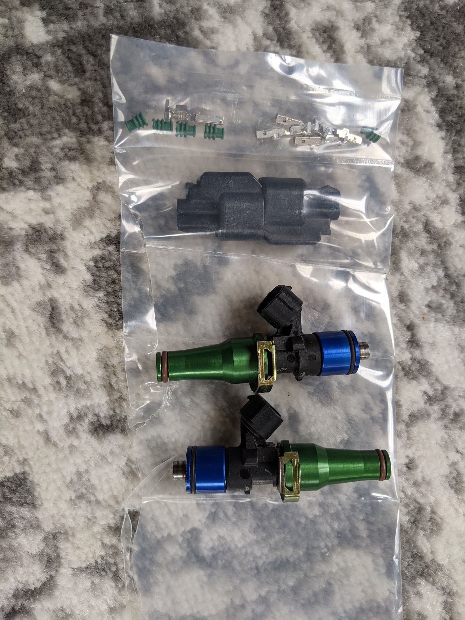 Engine - Intake/Fuel - 2x ID2000 and 2x ID1000 Injectors - Used - 0  All Models - Des Moines, IA 50311, United States