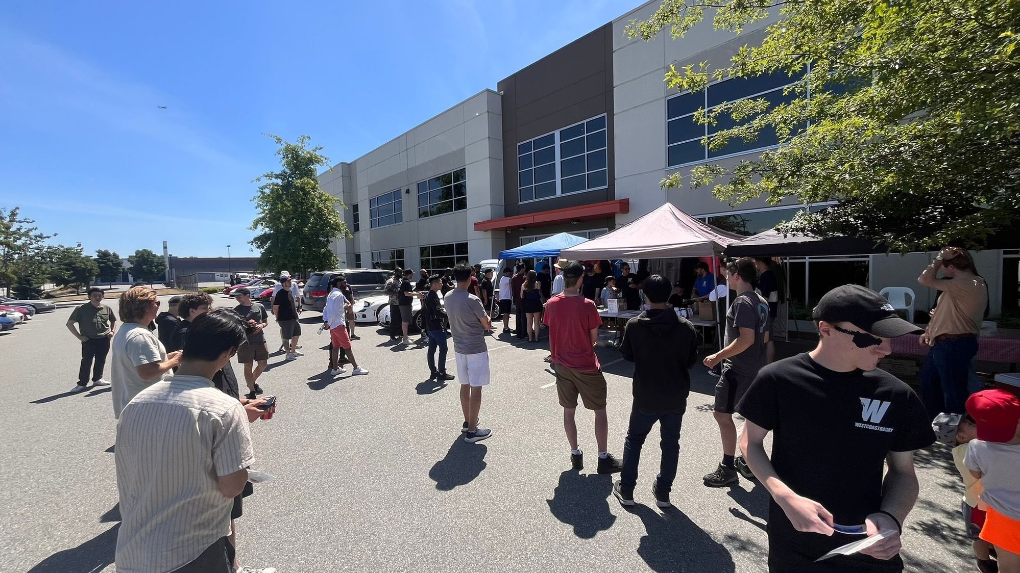 Door prize draws for over 75 rare JDM memorabilia items draws a crowd.