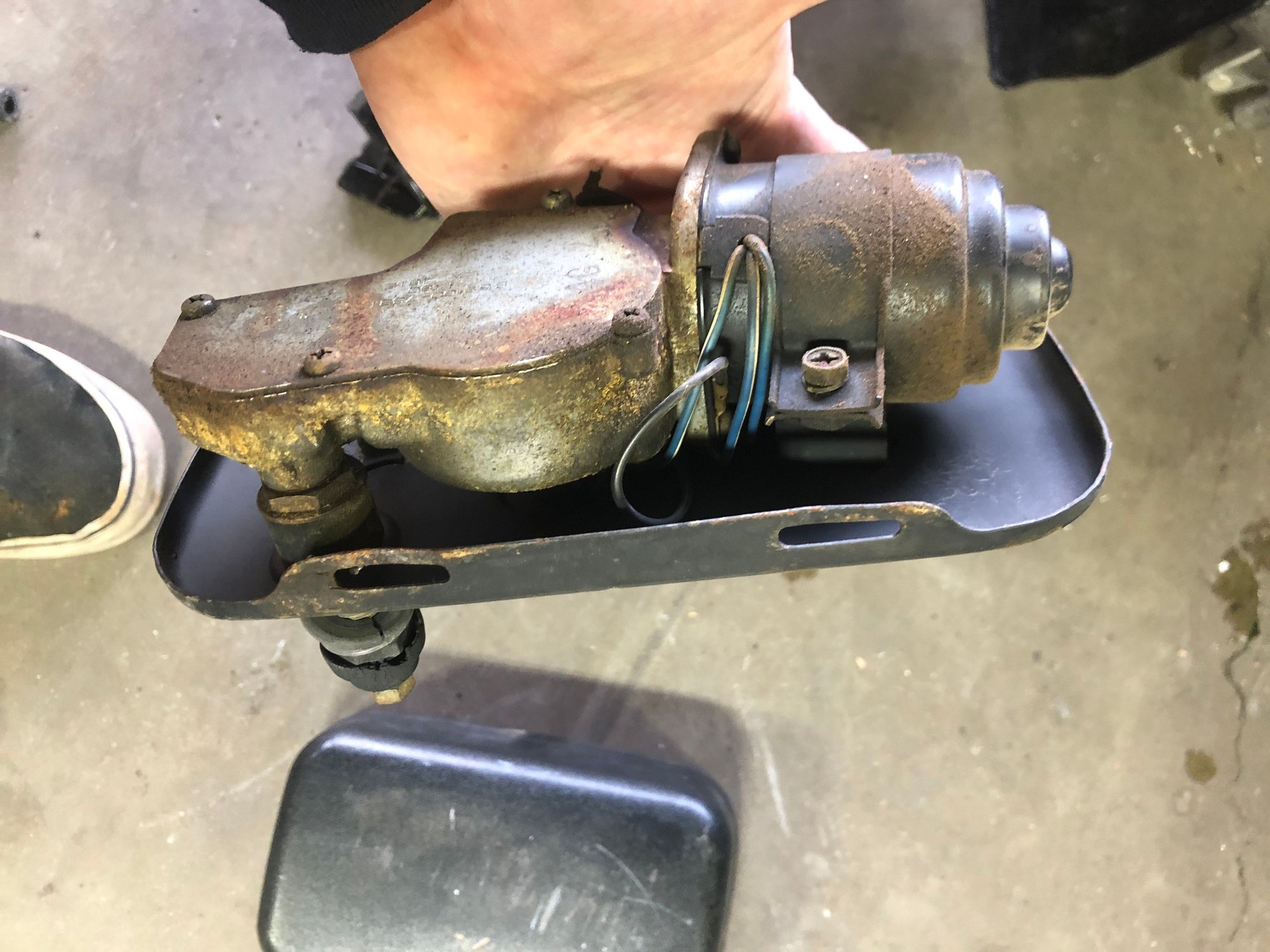 Accessories - 1985 FB rear window wiper motor - Used - 1984 to 1985 Mazda RX-7 - Phoenix, AZ 85023, United States