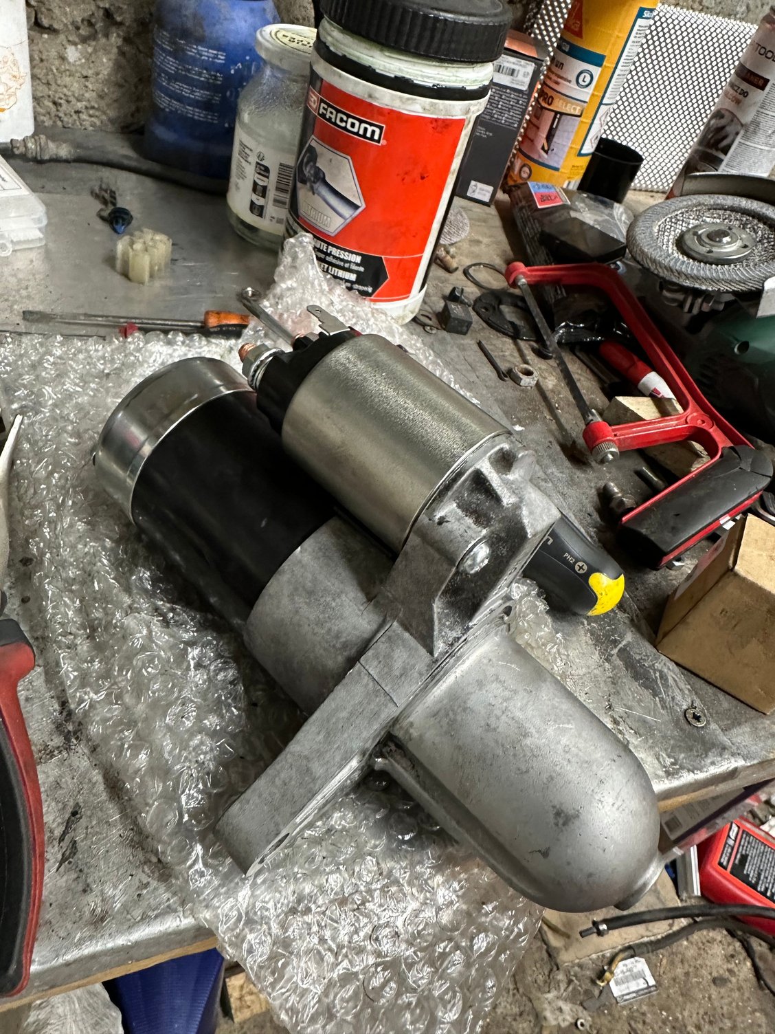 After a lot of trouble (finding why it doesnt fit...) my 2KW starter is now ready !