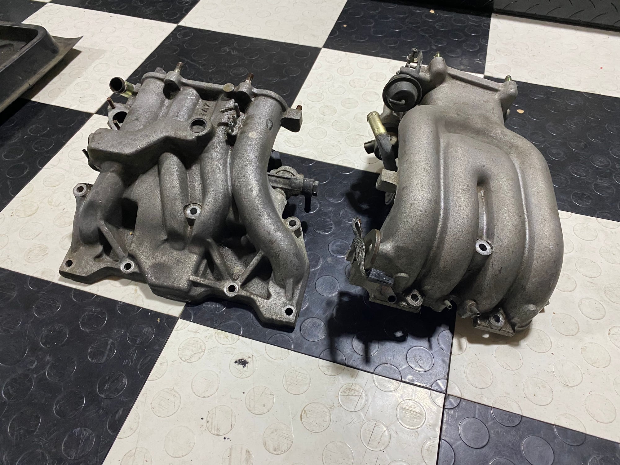 Engine - Intake/Fuel - FD Upper and Lower Intake manifolds - Used - 1993 to 1995 Mazda RX-7 - Lantana, TX 76226, United States
