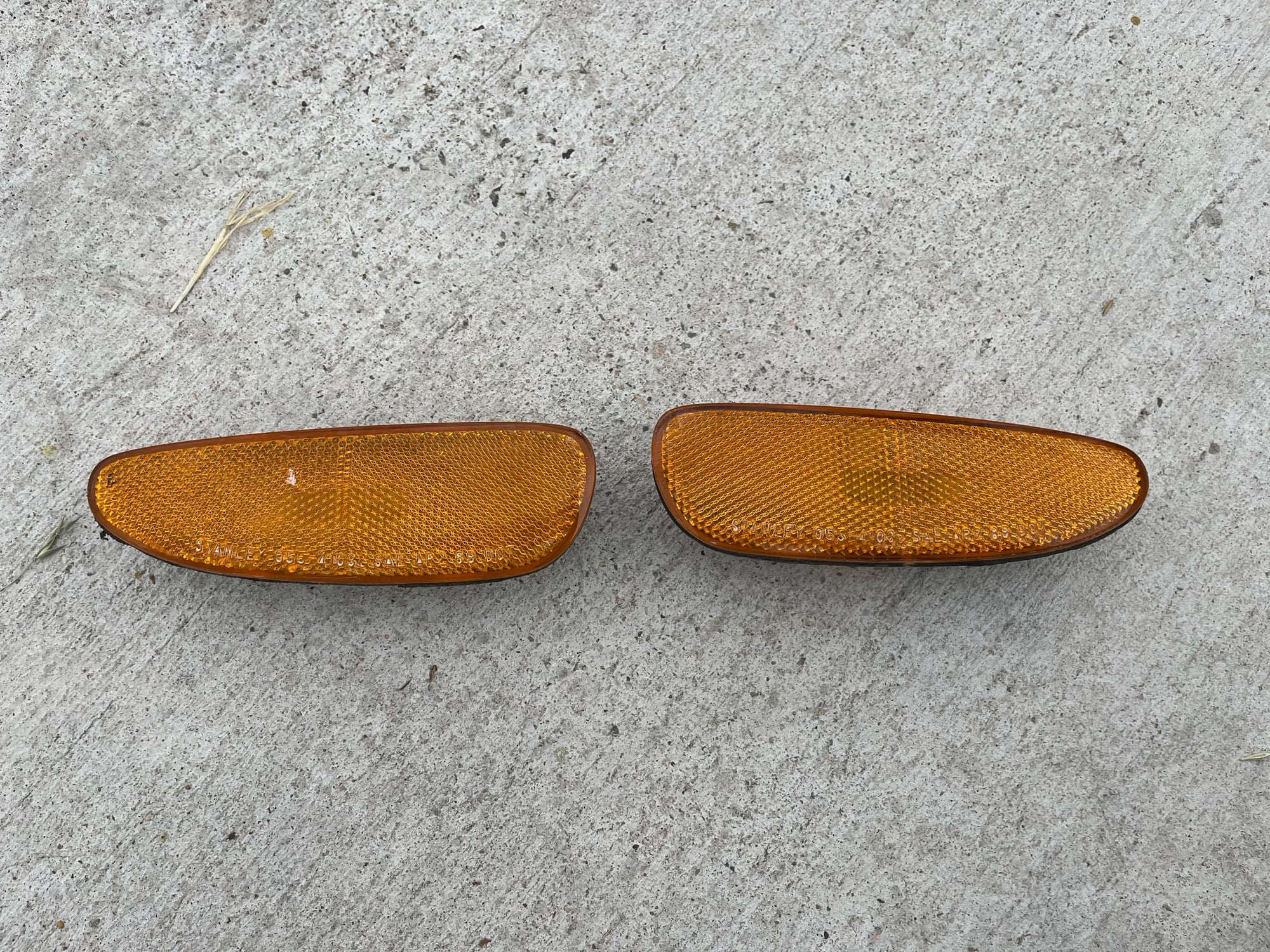 Exterior Body Parts - Front Side Markers - $50 for the pair OBO - Used - 1993 to 1995 Mazda RX-7 - San Marcos, CA 92069, United States