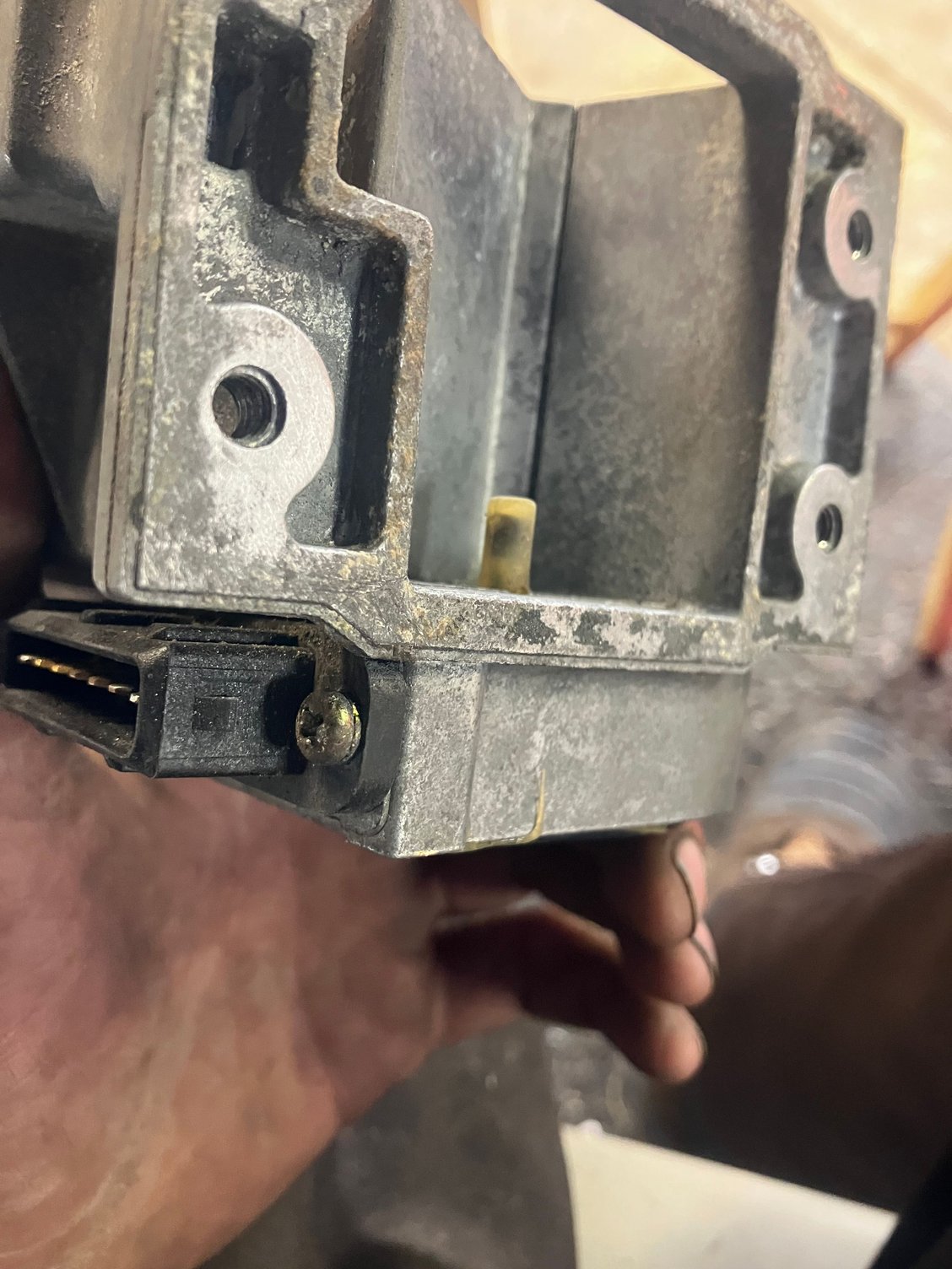 This was the piece that I was wondering if it had a function maybe temp or something not sure please enlighten me if you can. This was mid clean but I couldn�t get it any better under that little cap I didn�t want to break something I did pop the cover off the potentiometer and everything looked good along with the connections to the pins but it was late and I didn�t put a dmm on it