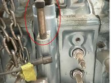 Engine left side between spark plugs - what is this and what is it for?
