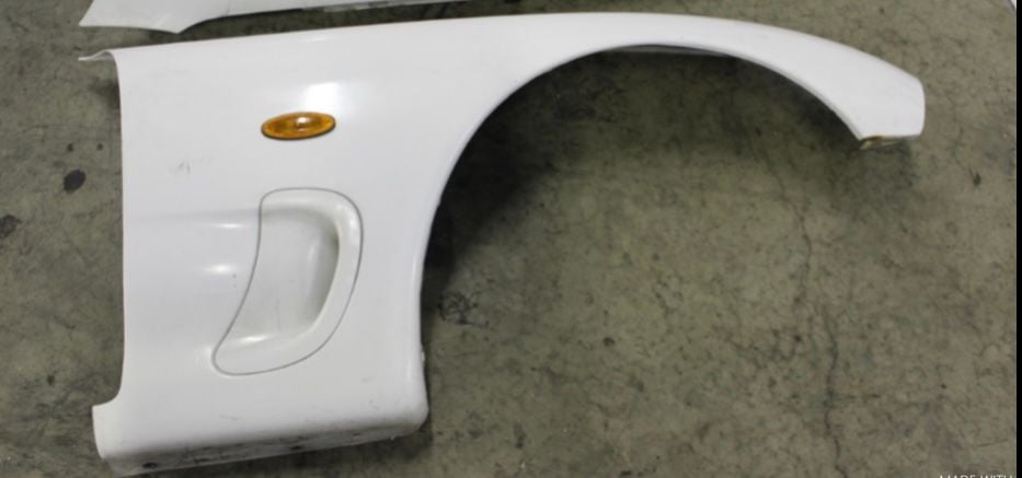 Exterior Body Parts - Looking for RH front fender for Fd Rx7 - Used - 1992 to 2002 Mazda RX-7 - Ottawa, ON K1R1Z1, Canada